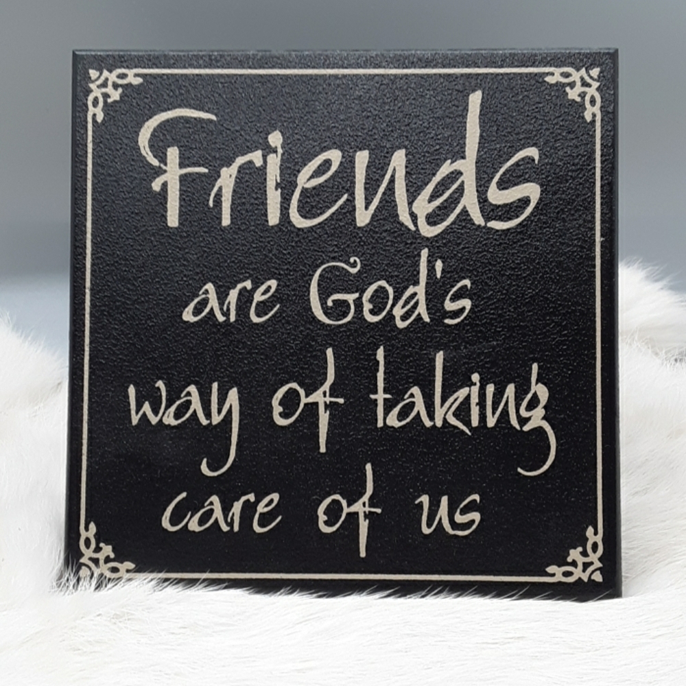🆕️ Friends plaque decoration